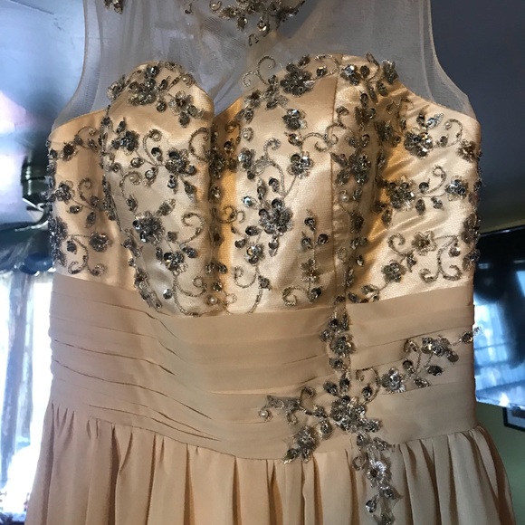 Long beige dress - Picture 2 of 3